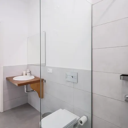 Apartment Avenida 73 *